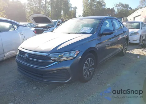 2024 Volkswagen Jetta 1.5T S z USA, uszkodzony, nr VIN 3VW5M7BU9RM035596